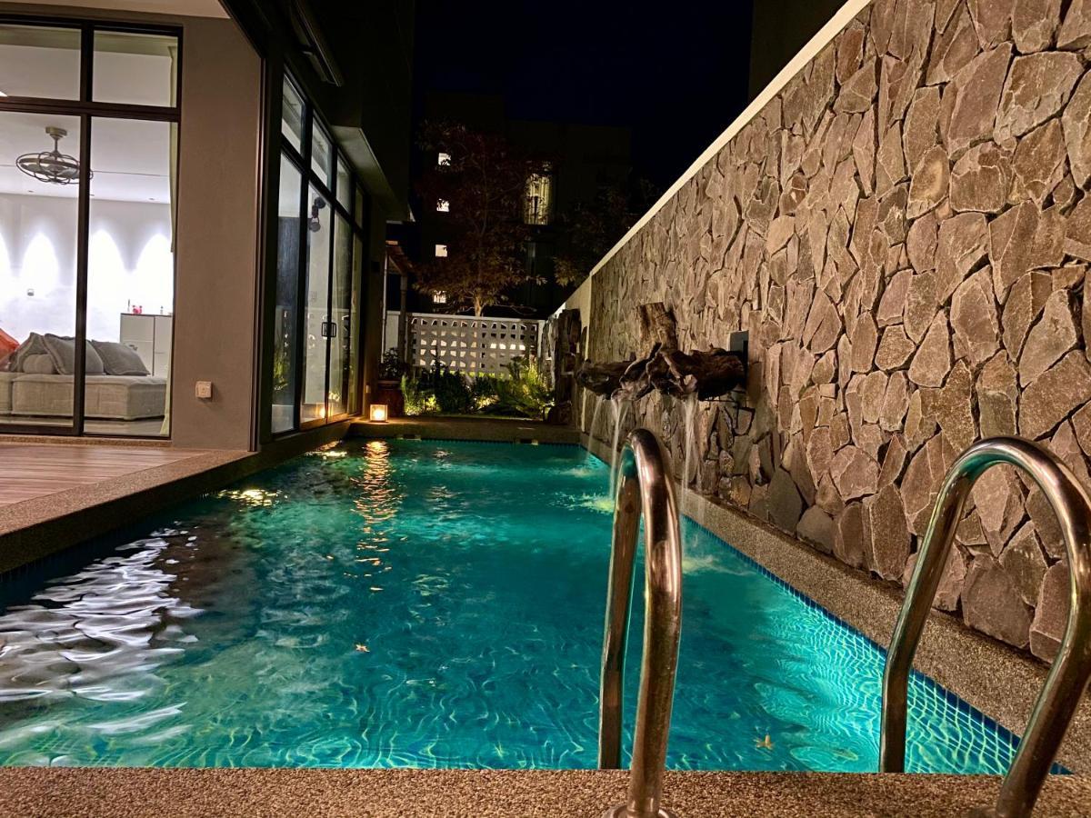 Ikiru 18 Private Saltwater Pool Villa, 3 Ensuite Br, Outdoor Bbq, 5 Mins To Beach Pantai Cenang  Exteriör bild