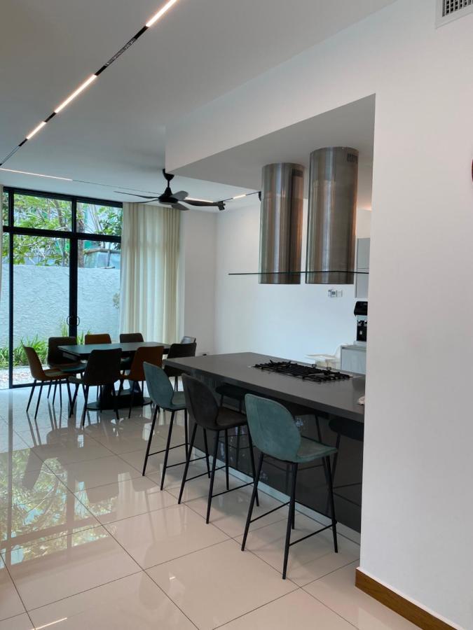 Ikiru 18 Private Saltwater Pool Villa, 3 Ensuite Br, Outdoor Bbq, 5 Mins To Beach Pantai Cenang  Exteriör bild