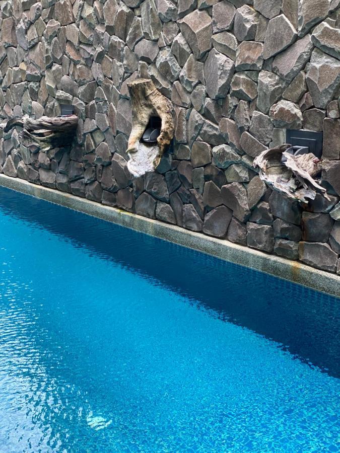 Ikiru 18 Private Saltwater Pool Villa, 3 Ensuite Br, Outdoor Bbq, 5 Mins To Beach Pantai Cenang  Exteriör bild